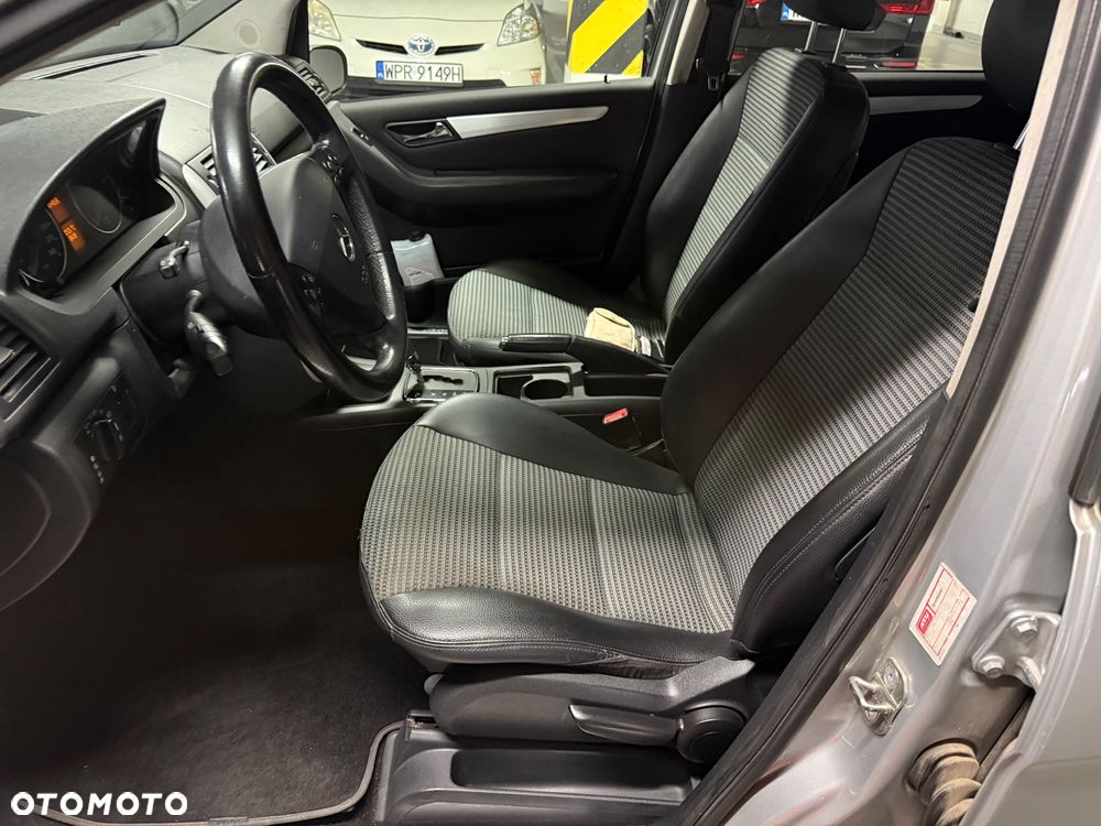 Mercedes-Benz Klasa A 180 CDI Autotronic Avantgarde Edition 10 - 16