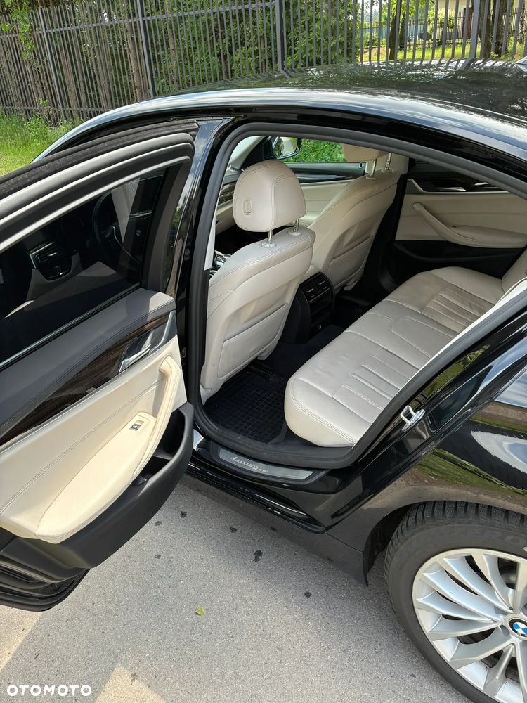 BMW Seria 5 520d xDrive - 8