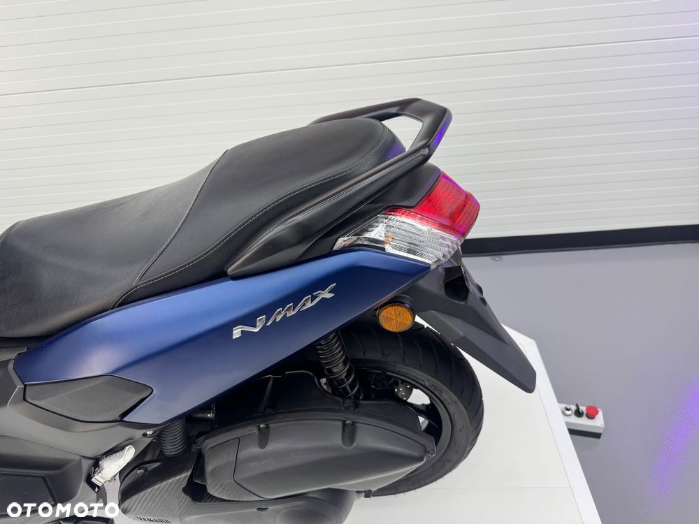 Yamaha NMAX - 11