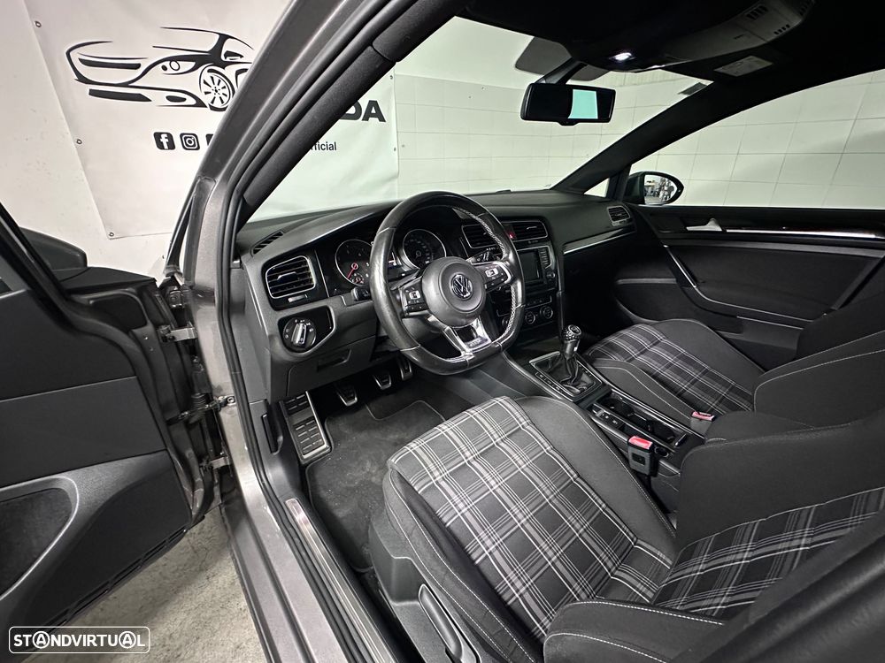 VW Golf GTD (BlueMotion ) - 10