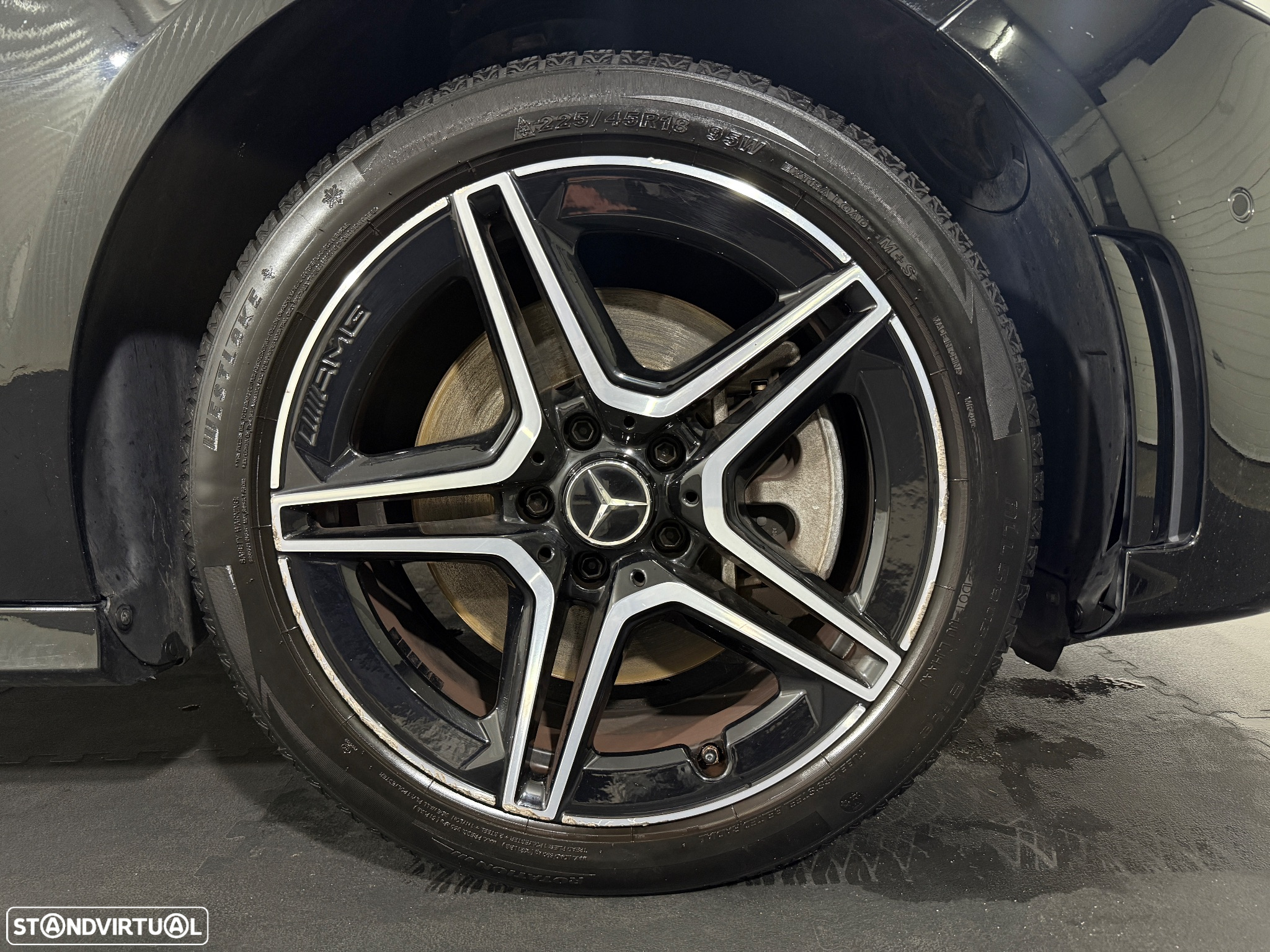 Mercedes-Benz A 250 e AMG Line - 33