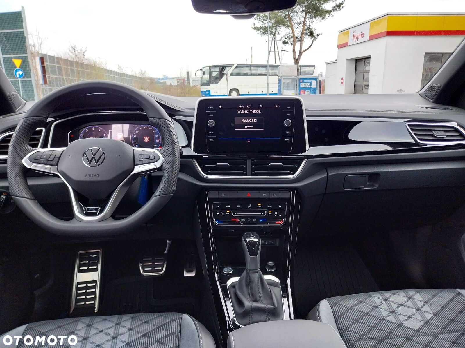 Volkswagen T-Roc - 7
