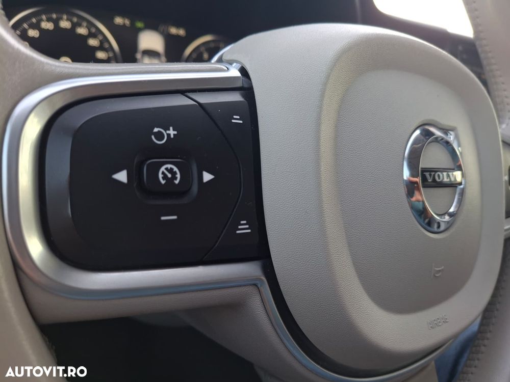 Volvo XC 60 - 28