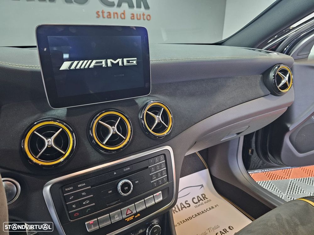 Mercedes-Benz A 45 AMG 4-Matic - 20