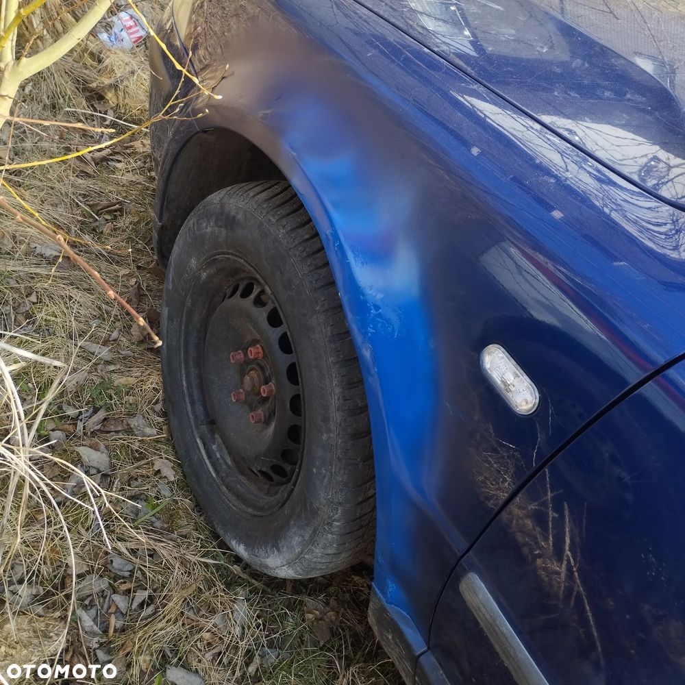 Volkswagen Passat - 11