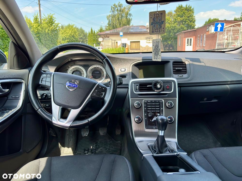 Volvo V60 T3 Momentum - 5