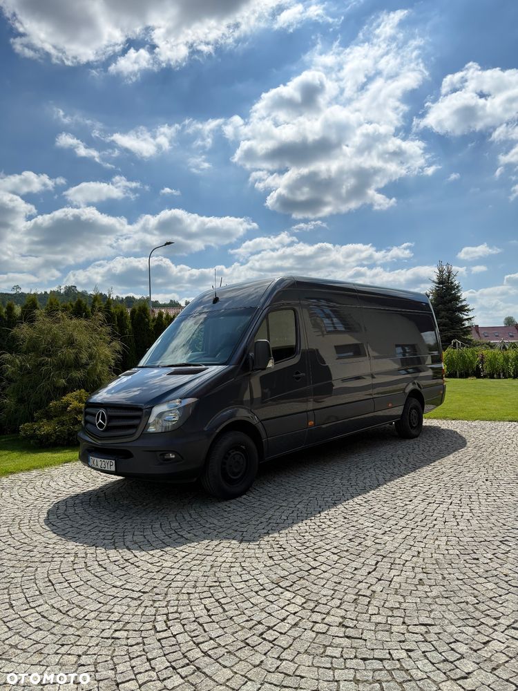 Mercedes-Benz Sprinter - 1