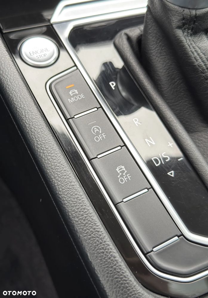 Volkswagen Passat 2.0 TSI (BlueMotion Technology) DSG Highline - 28
