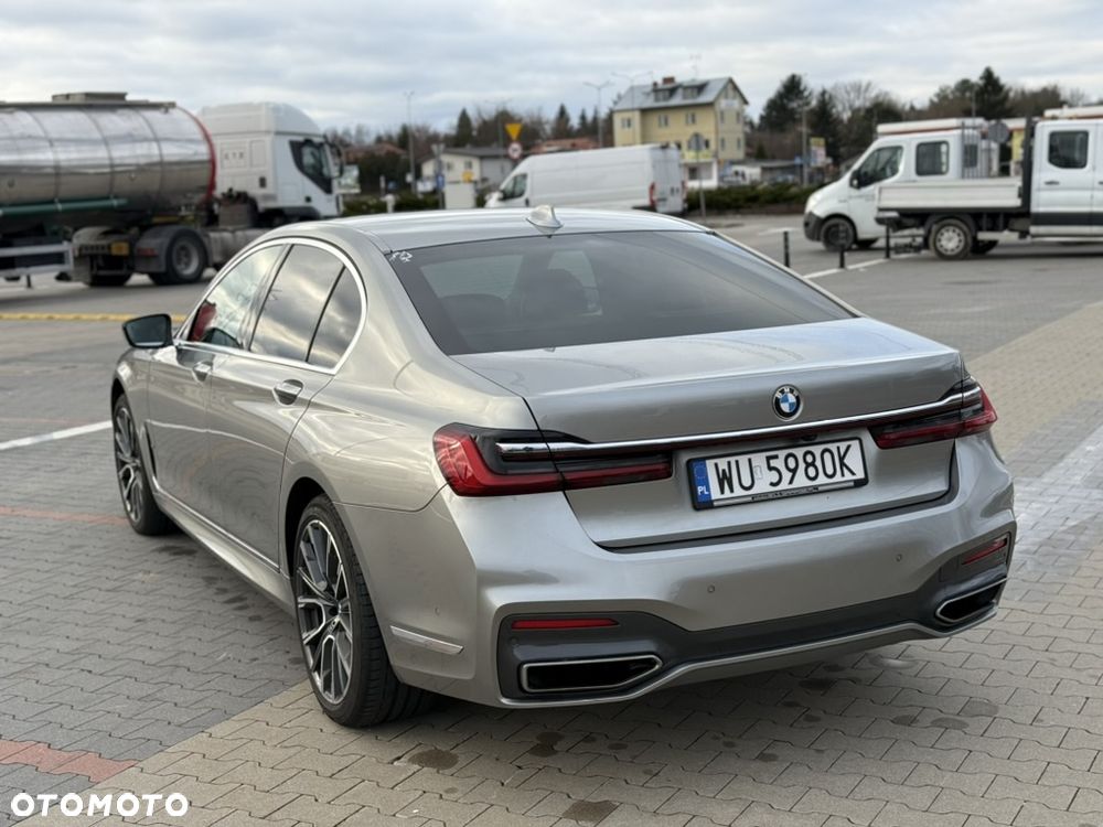 BMW Seria 7 750i xDrive sport - 8