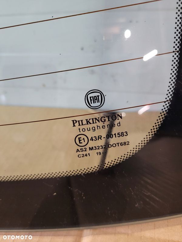 FIAT 500 2019 R SZYBA TYŁ TYLNA KLAPY BAGAŻNIKA - 2