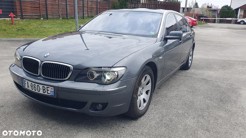 BMW Seria 7 740i - 1