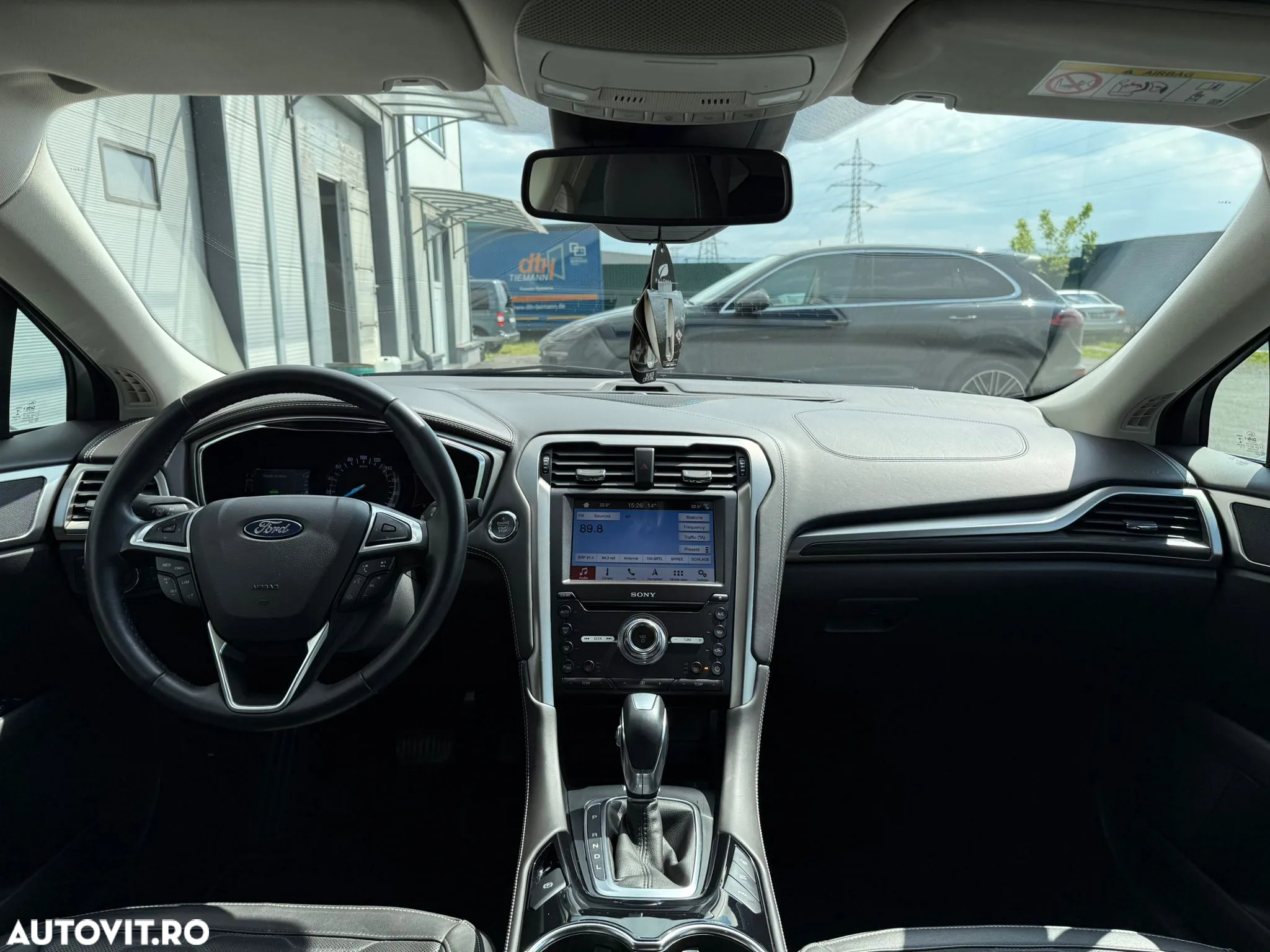 Ford Mondeo 2.0 HEV Vignale - 11