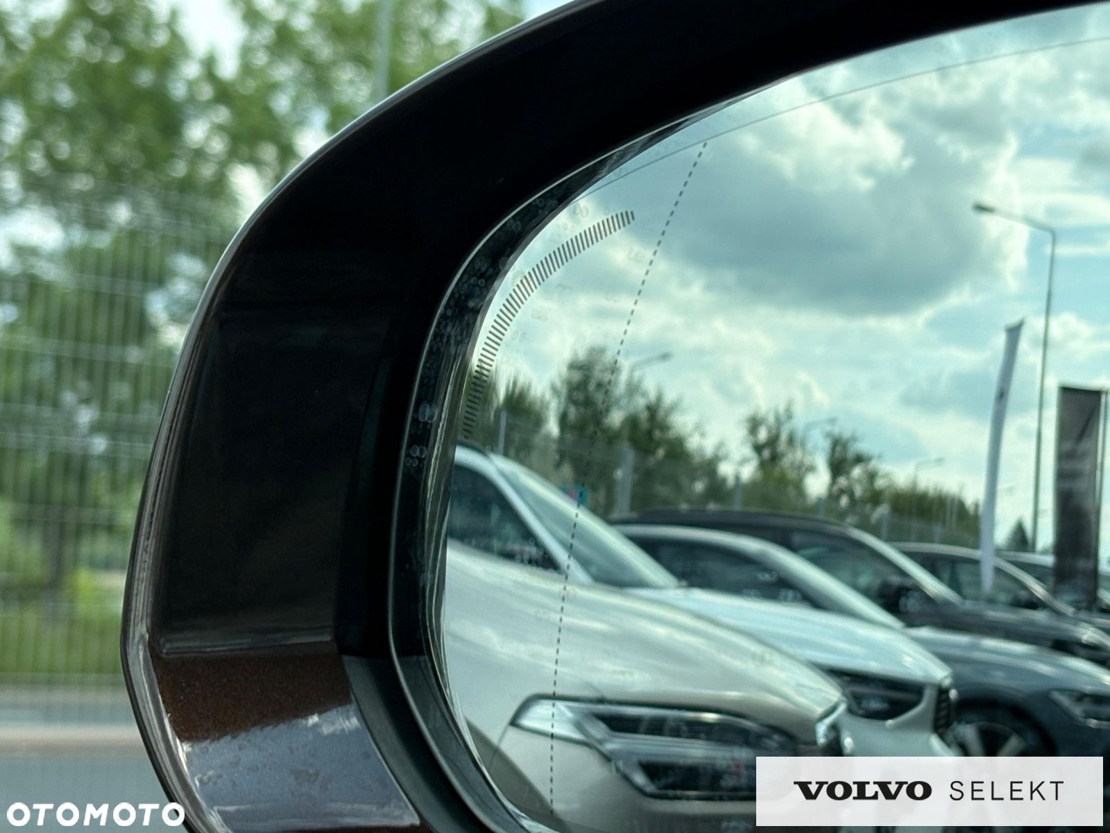 Volvo V90 Cross Country - 38