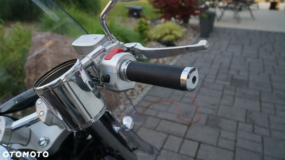 Suzuki Boulevard - 13