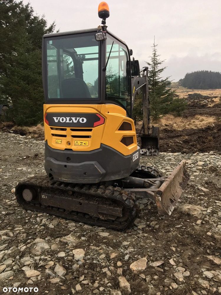 Volvo ECR25D  z przyczepą        2014 ROK - 5