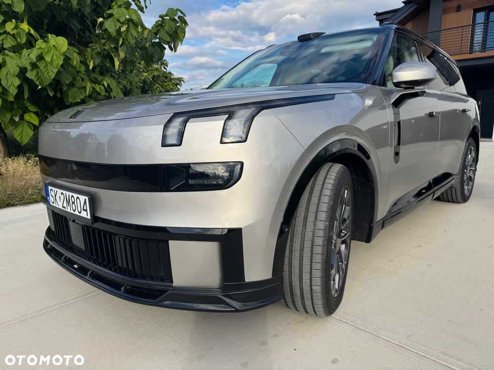 Lynk & Co 900 - 11