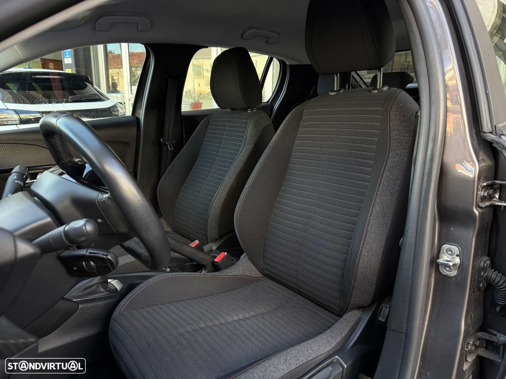 Peugeot 208 1.2 PureTech Active - 12