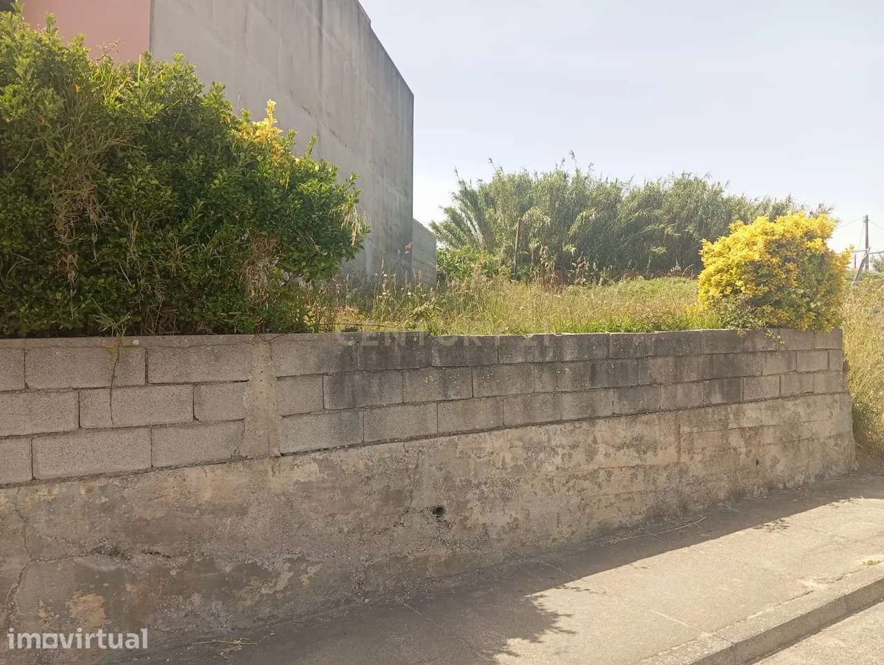 Terreno com Viabilidade de Construção a 200m da Praia – Vila Chã, Vila - Grande imagem: 3/18