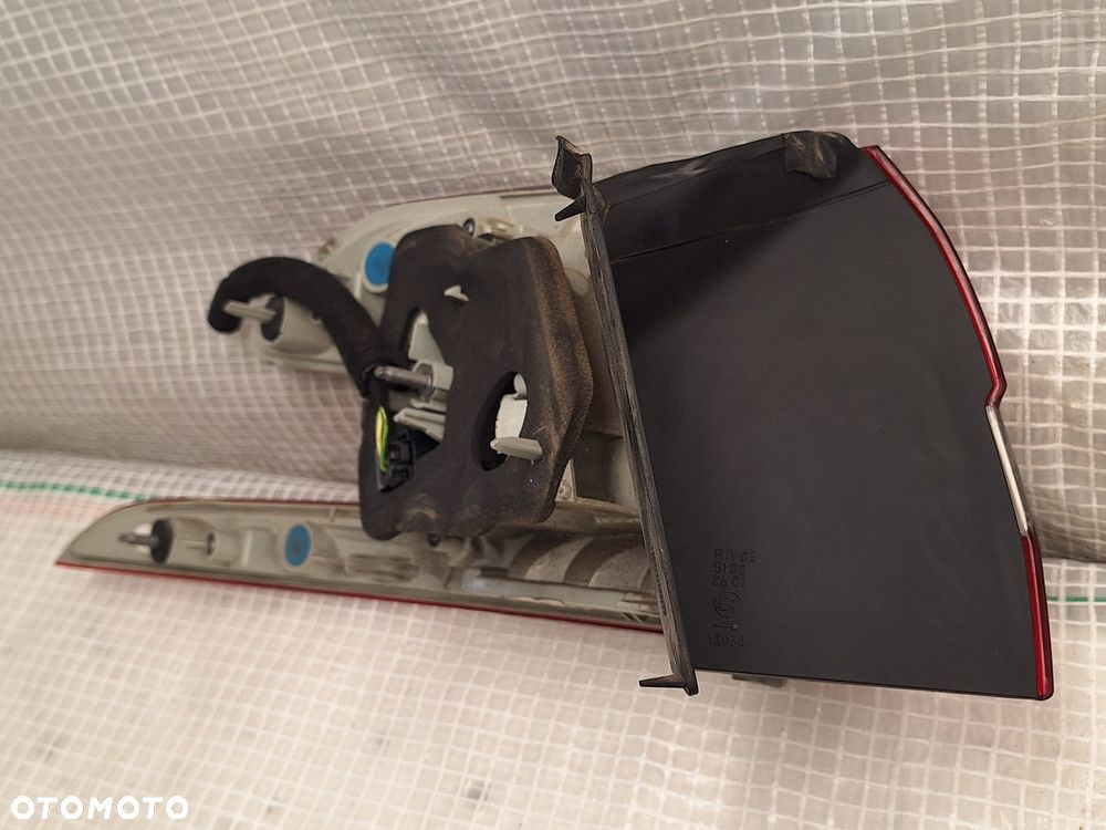 lampa tyl tylna prawa peugeot 308 II t9 2013-2017 kombi sw 9678093880 europa orginal demontaz - 6