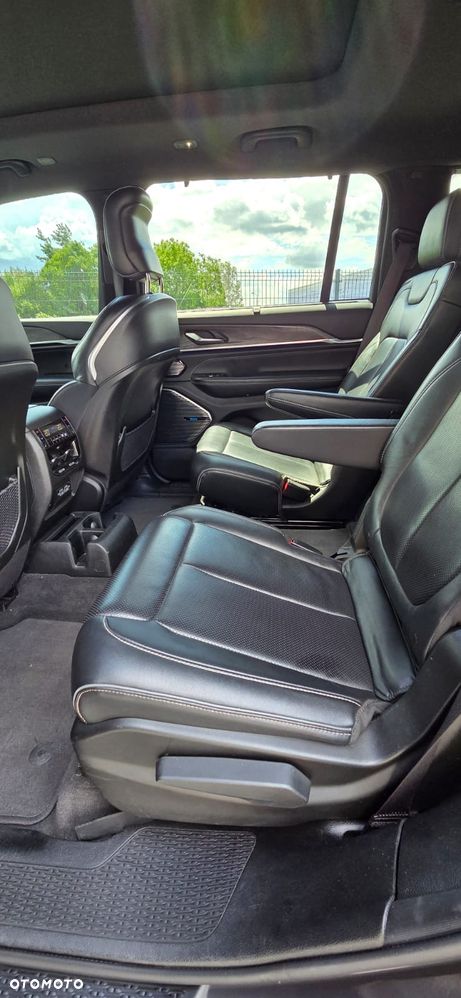 Jeep Grand Cherokee 5.7 V8 HEMI Overland - 34