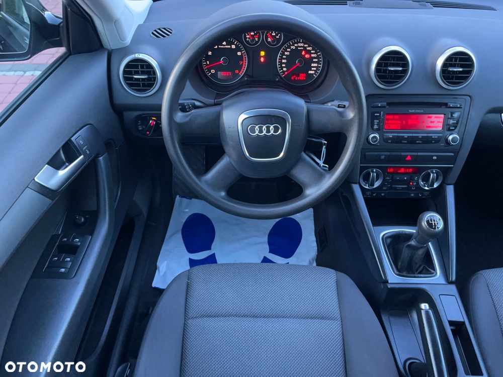 Audi A3 Sportback 1.6 Attraction - 10