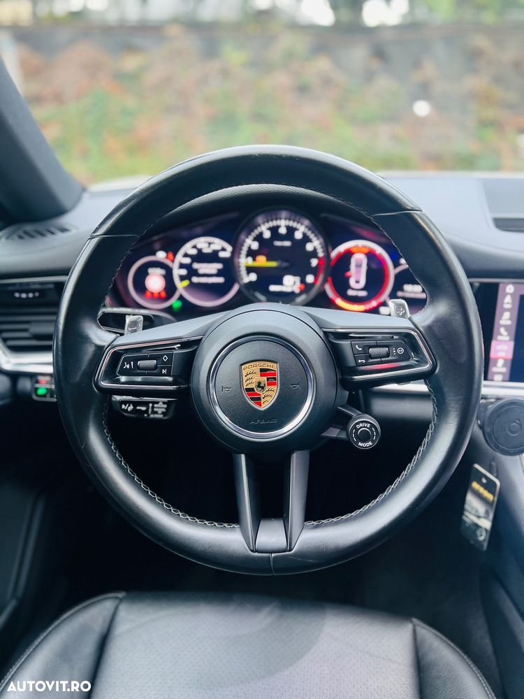 Porsche Panamera 4 E-Hybrid - 16