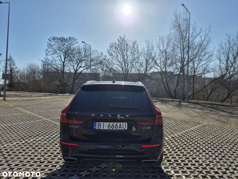 Volvo XC 60 D4 AWD R-Design - 2