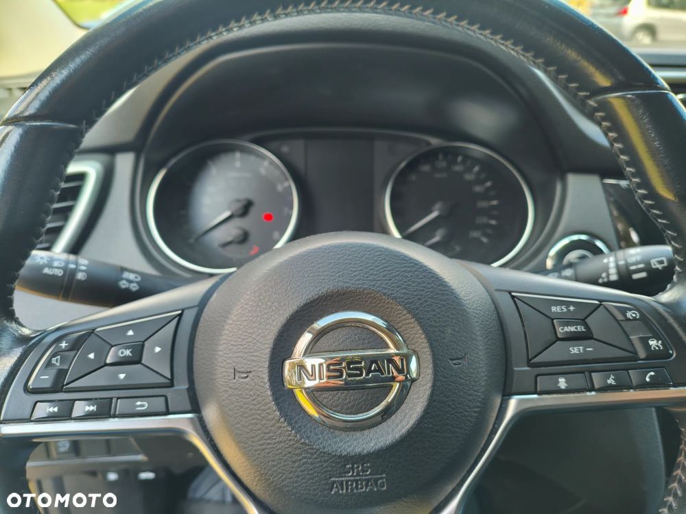 Nissan Qashqai 1.3 DIG-T SHIRO - 9