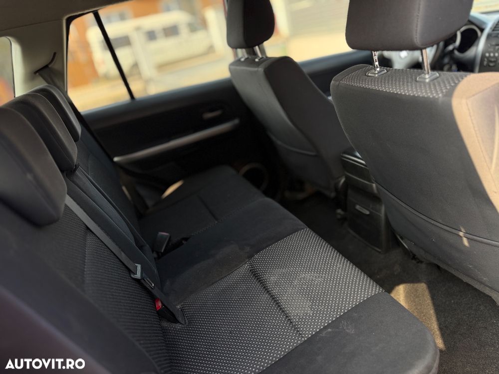 Suzuki Grand Vitara 1.9 DDiS Comfort DPF - 7