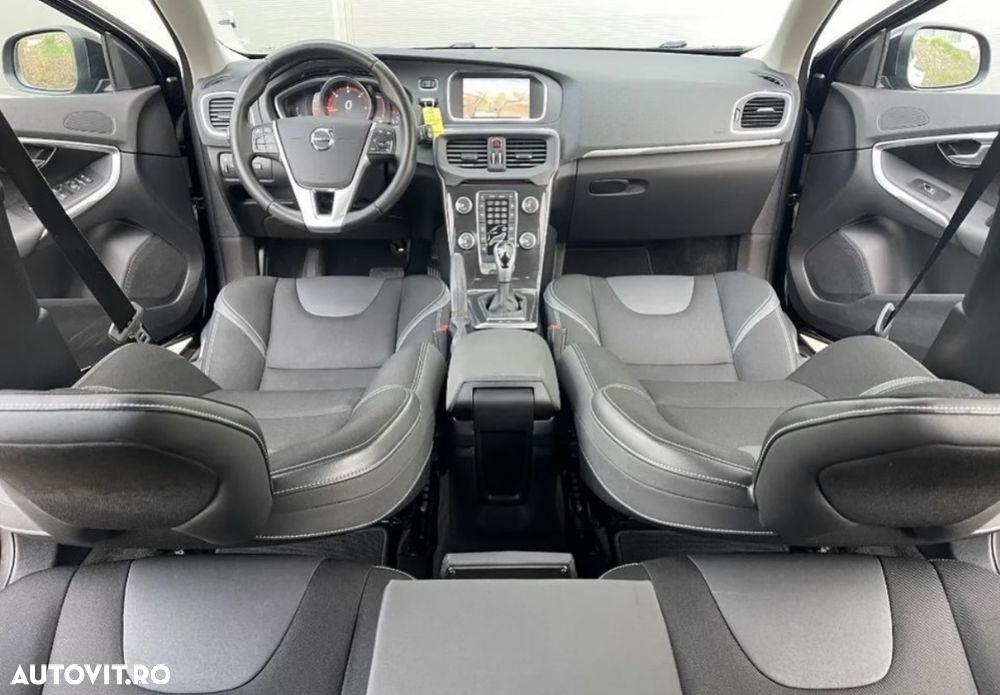 Volvo V40 D2 Aut. Momentum - 5