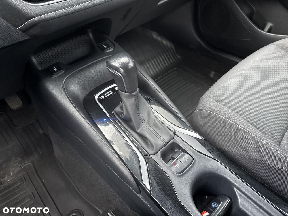 Toyota Corolla 1.8 Hybrid Comfort - 24