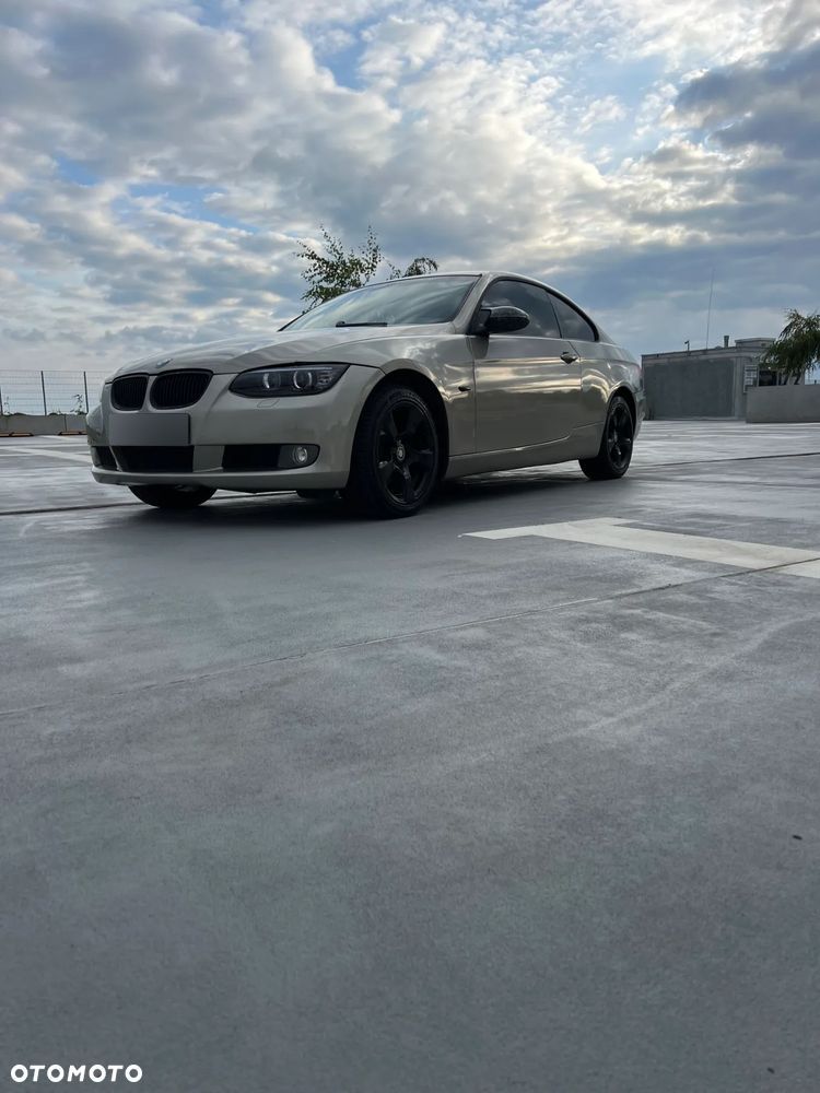 BMW Seria 3 320i - 3