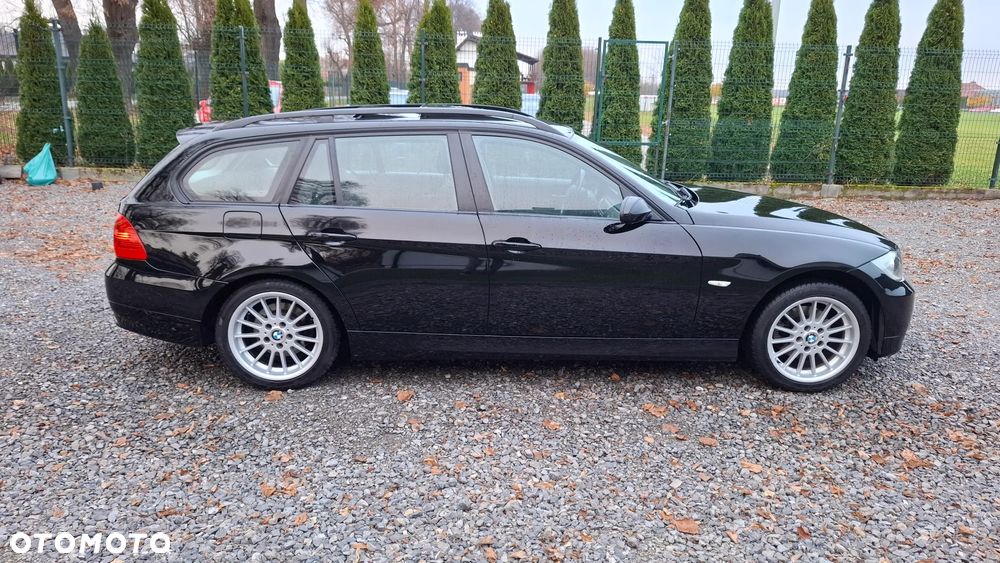 BMW Seria 3 320i Touring - 5