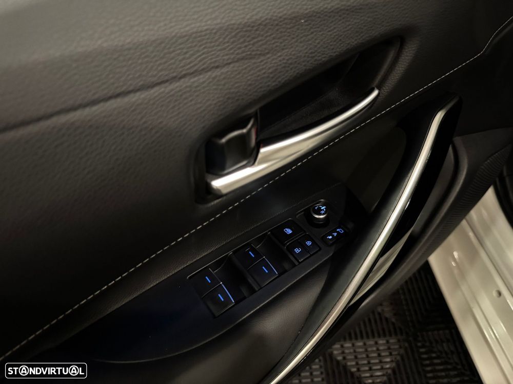 Toyota Corolla 2.0 Hybrid GR-Sport - 57