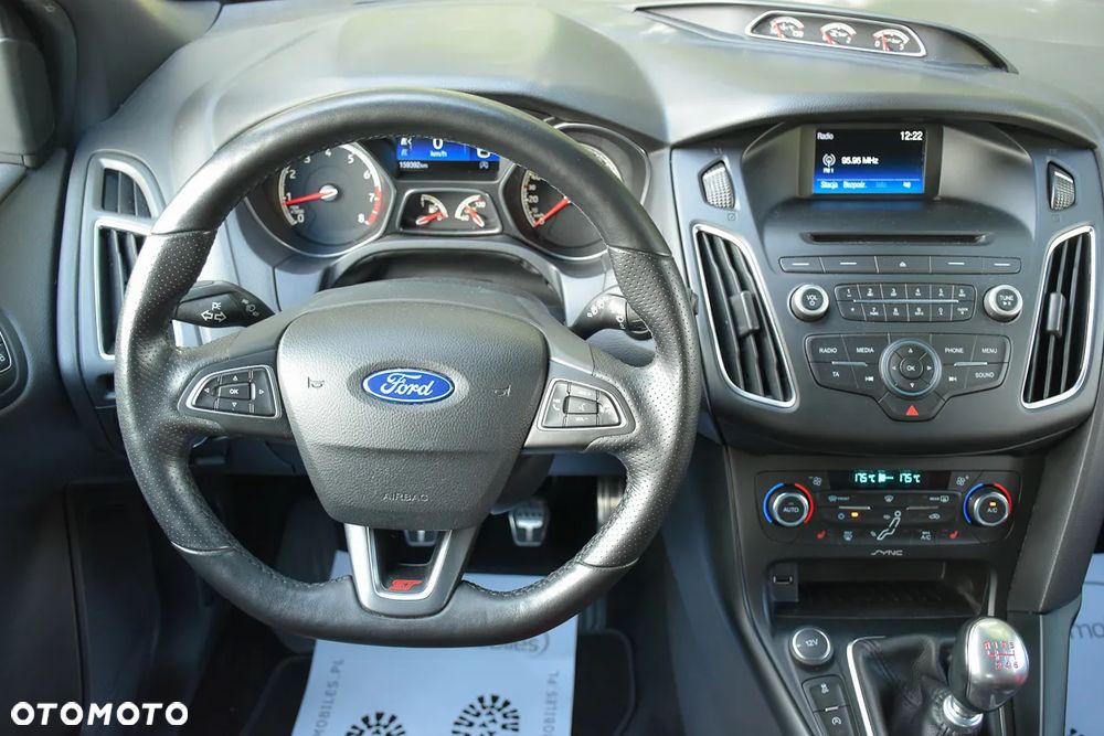 Ford Focus 2.0 EcoBoost ST mit Leder-Sport-Paket - 29