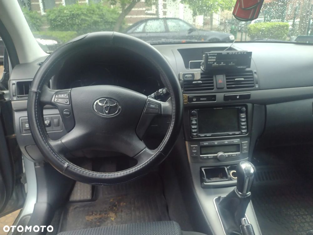 Toyota Avensis 1.8 VVT-i Sol - 5