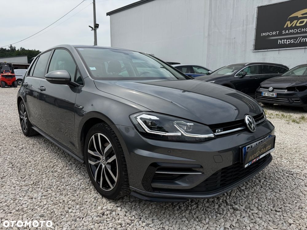 Volkswagen Golf - 1