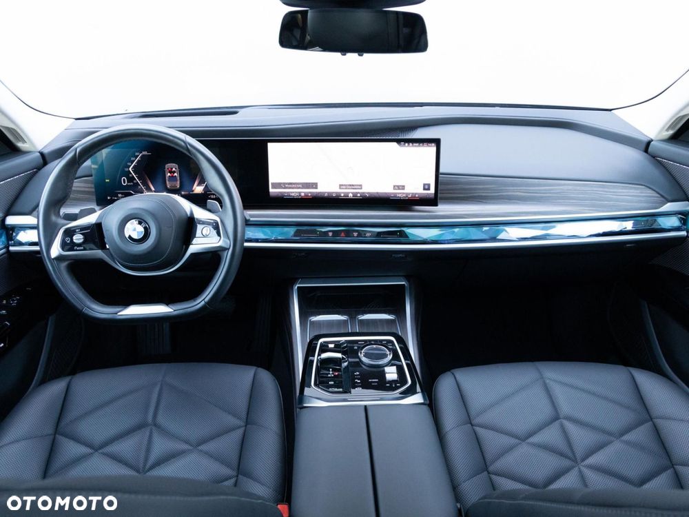 BMW Seria 7 - 10