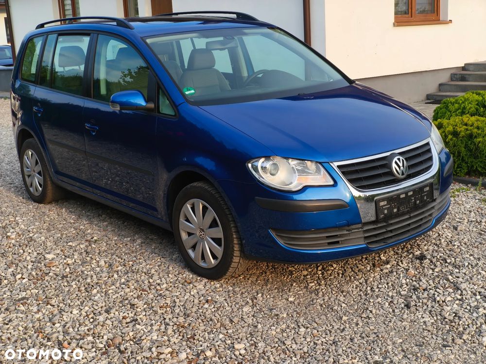Volkswagen Touran - 3