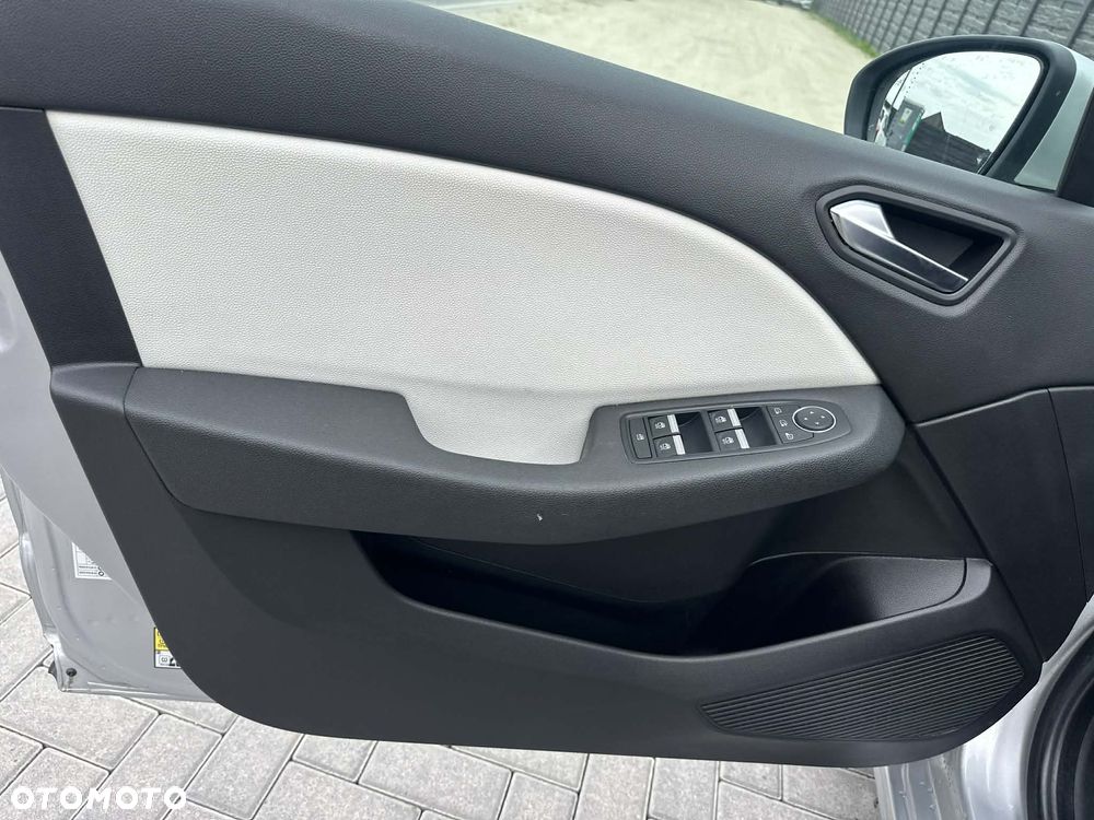 Renault Clio TCe 100 INTENS - 21