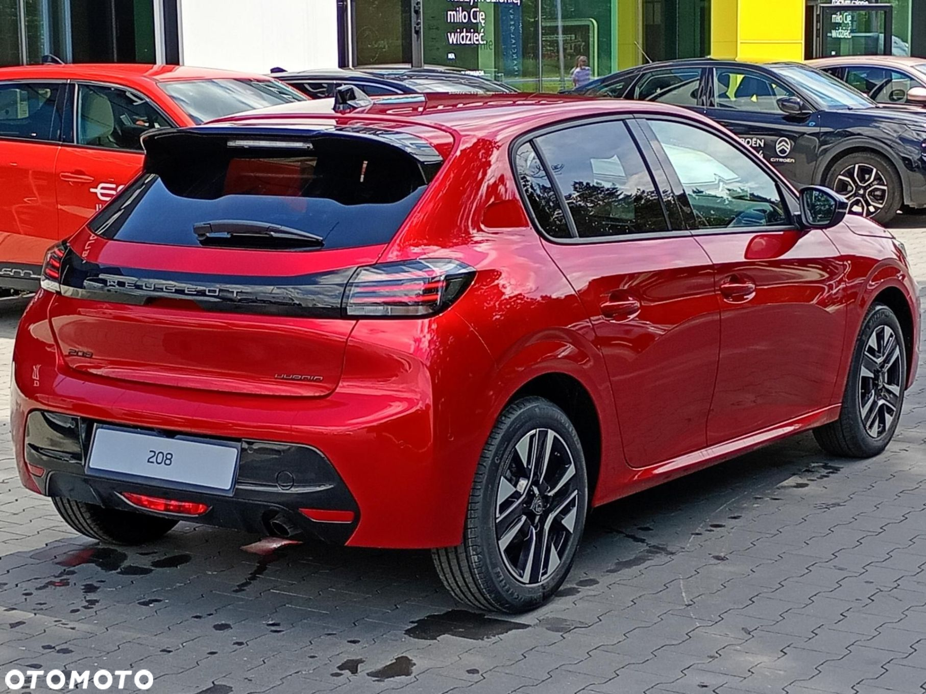 Peugeot 208 - 10
