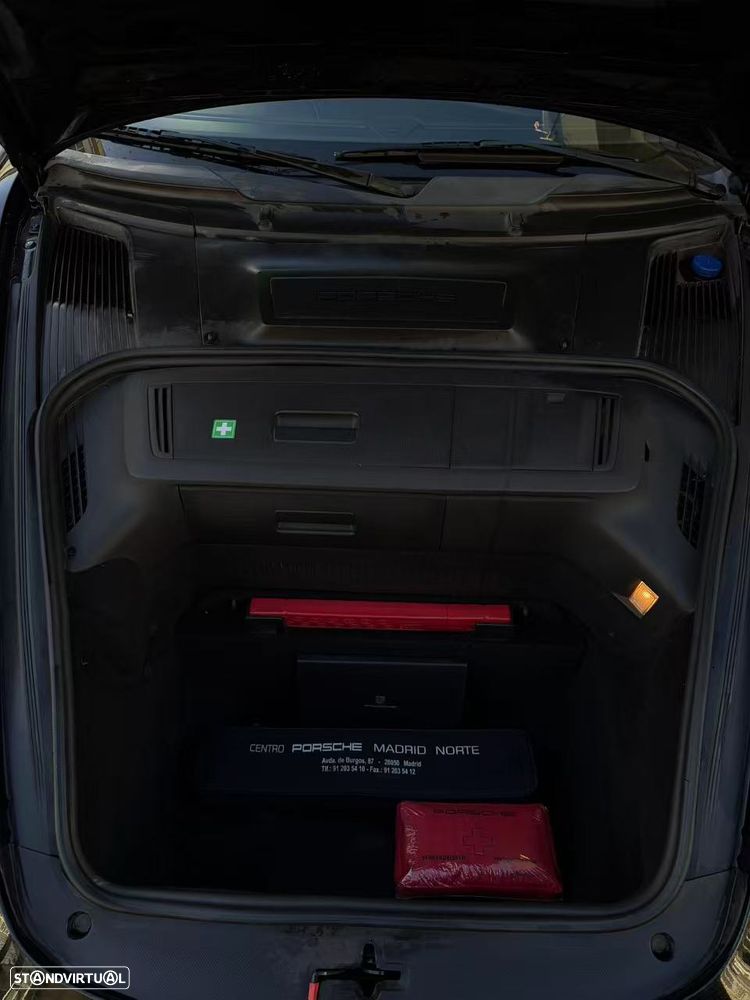 Porsche 911 (997) Carrera - 8