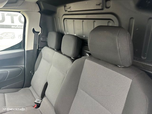 Citroën BERLINGO BERLINGO CX.AUT. 8V. 3 LUGARES C/GPS 130 CV - 16