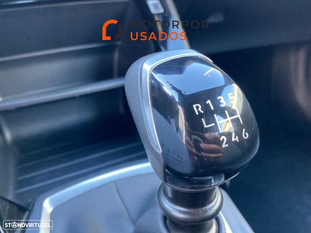 Peugeot 2008 1.2 Style — fotografia 15