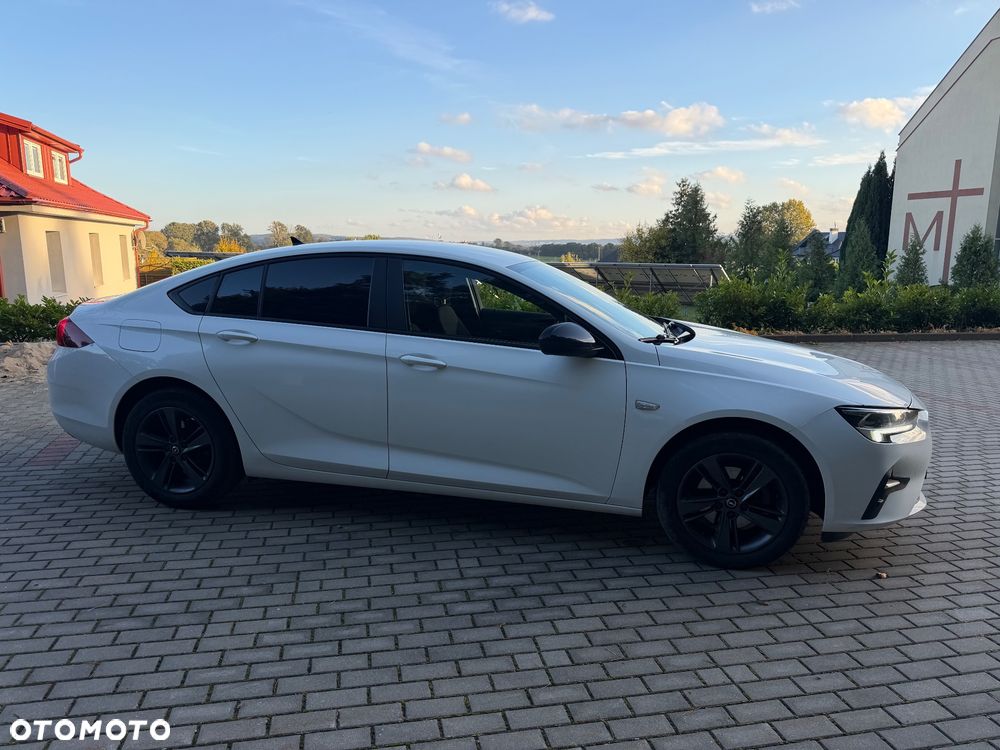 Opel Insignia 2021 photo 2