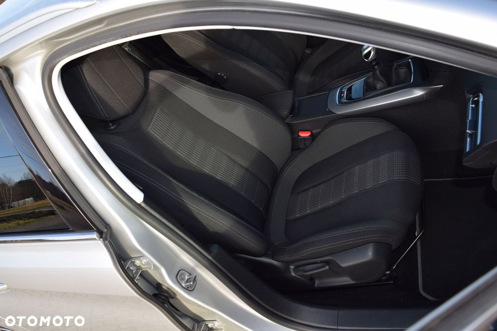 Peugeot 308 BlueHDi FAP 150 Stop & Start Allure - 23