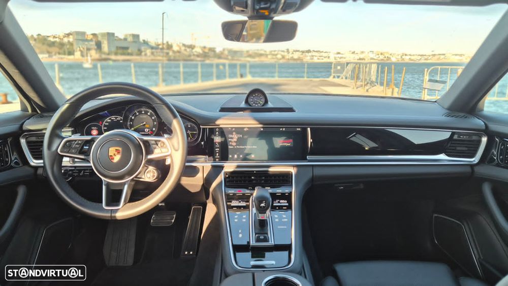 Porsche Panamera 4 E-Hybrid - 3