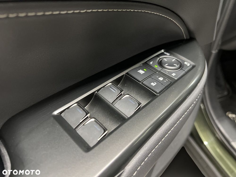 Lexus NX 350h Business AWD - 21