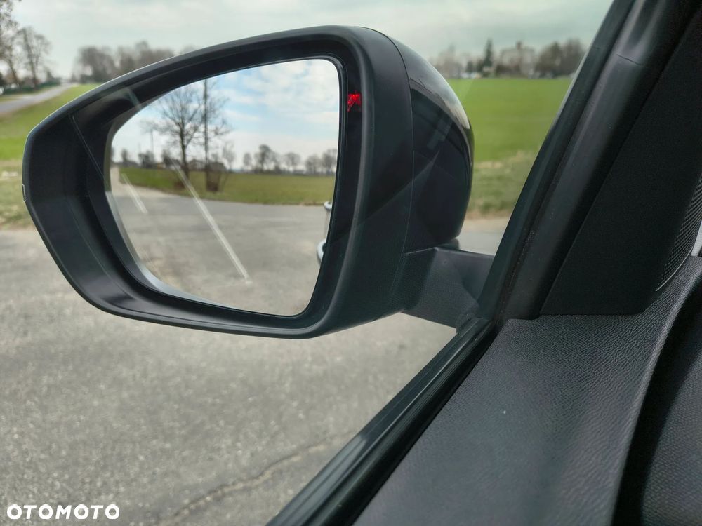 Peugeot 3008 1.6 BlueHDi Active S&S EAT6 - 20