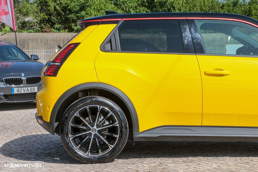 Renault 5 E-Tech 52 kWh Evolution Autonomia Conforto - 11